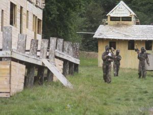 ua110723paintbal024.JPG